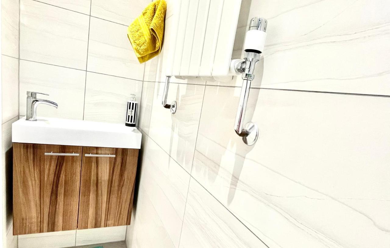 Stunning 1 Bedroom And Double Sofa Bed Near Train Station Southampton Buitenkant foto
