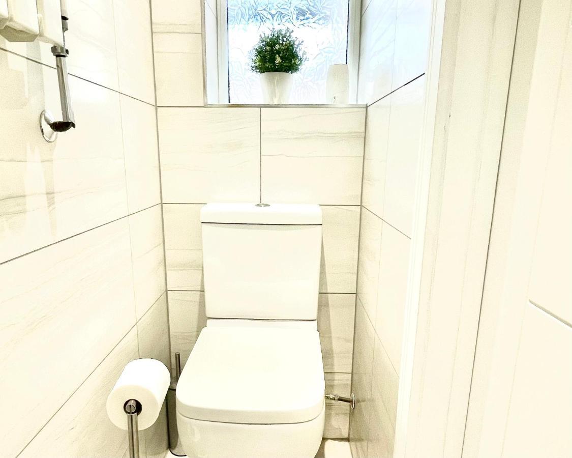 Stunning 1 Bedroom And Double Sofa Bed Near Train Station Southampton Buitenkant foto